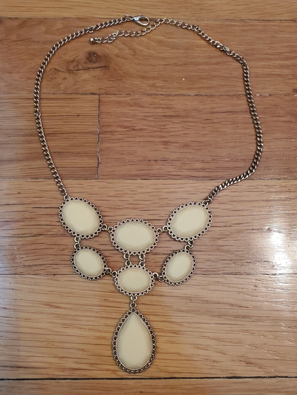Elegant Cream Statement Necklace - Women Jewelry